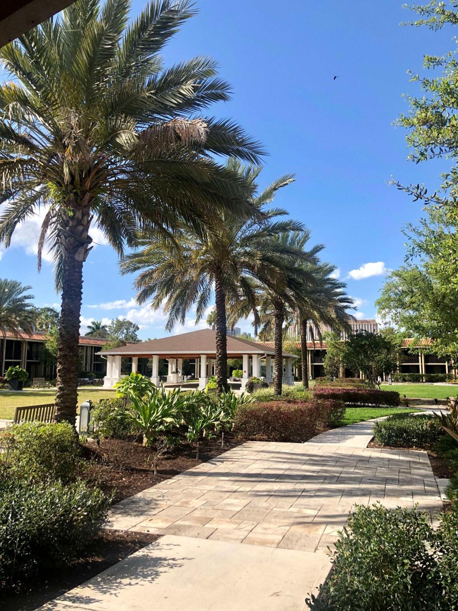 Doubletree By Hilton Hotel Orlando At Seaworld Williamsburg Exterior foto